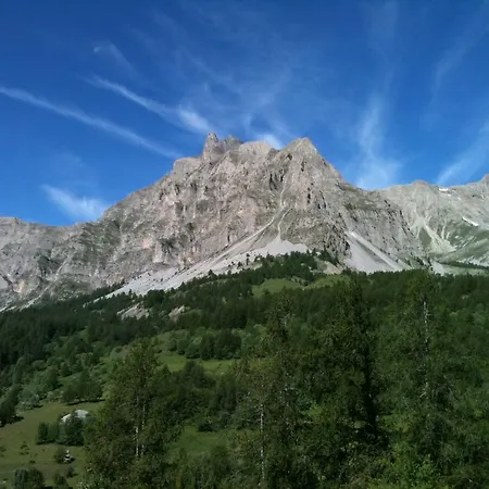 Le Pelens Saint-Martin-dʼEntraunes